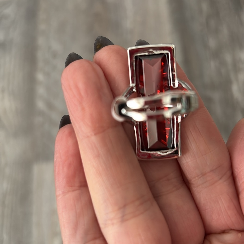 Merlot Ring - Picture 2 of 2